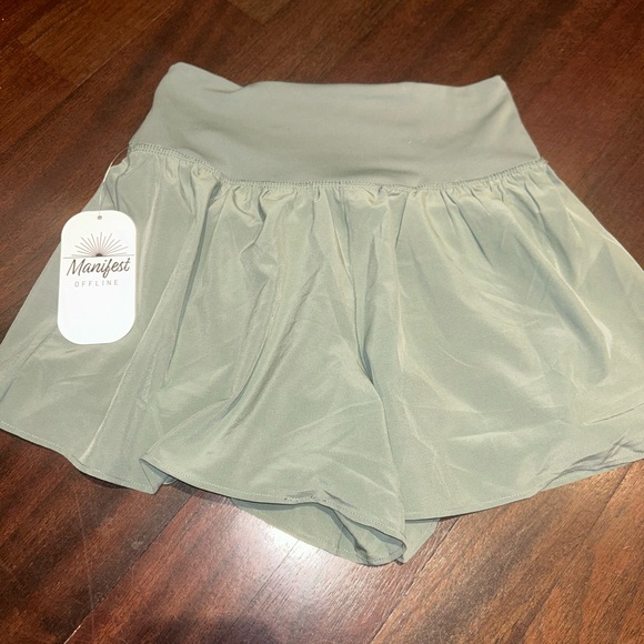 Manifest Pants - Manifest Skort Size small NWT